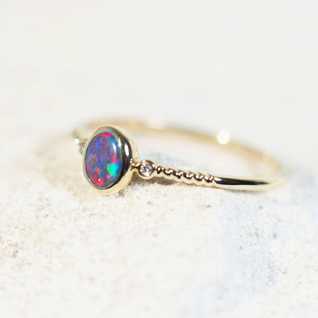 Lyra – 14 Carat Gold Multicolor Black Opal Ring (With Diamonds)