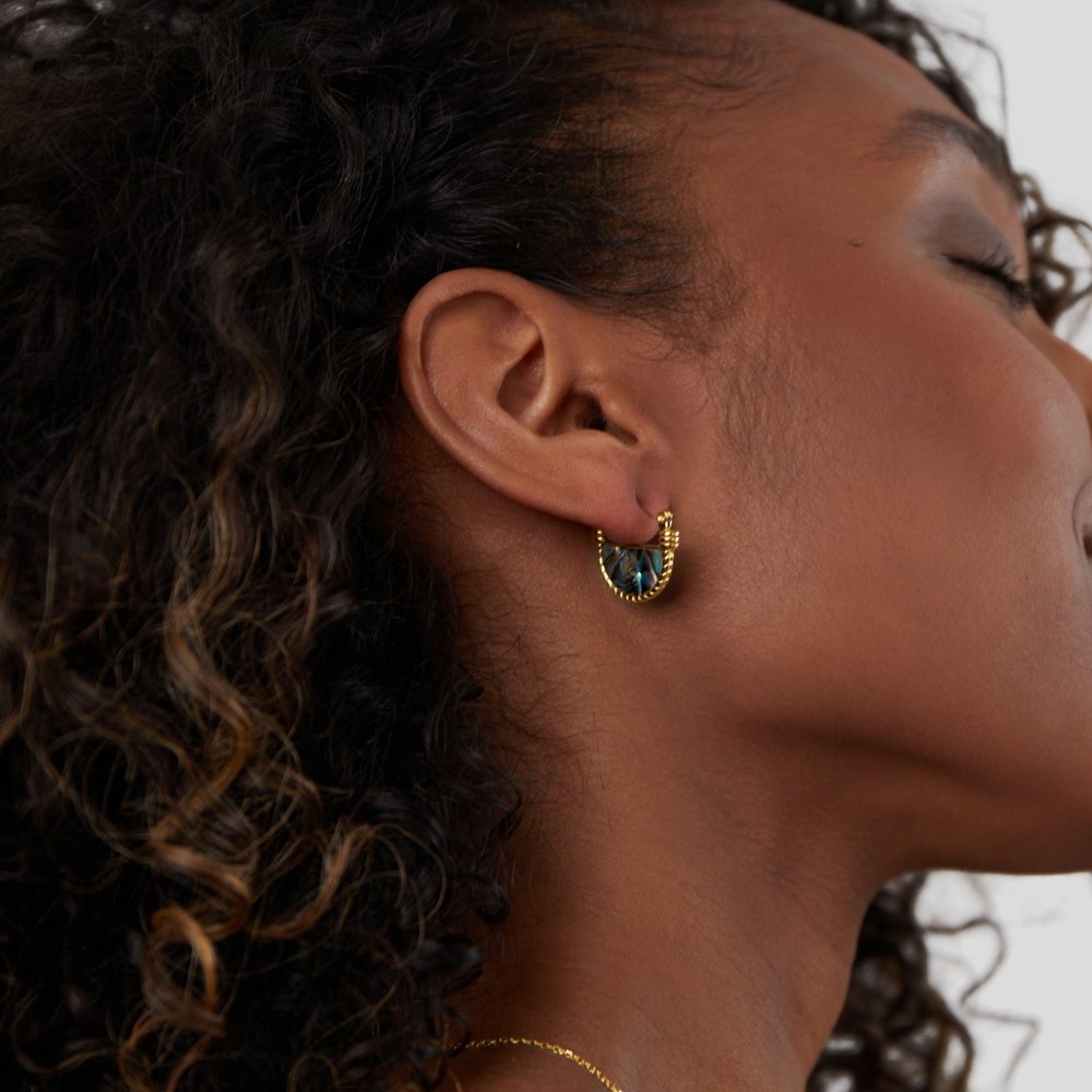 Turquoise Shell Necklace from Amalfi