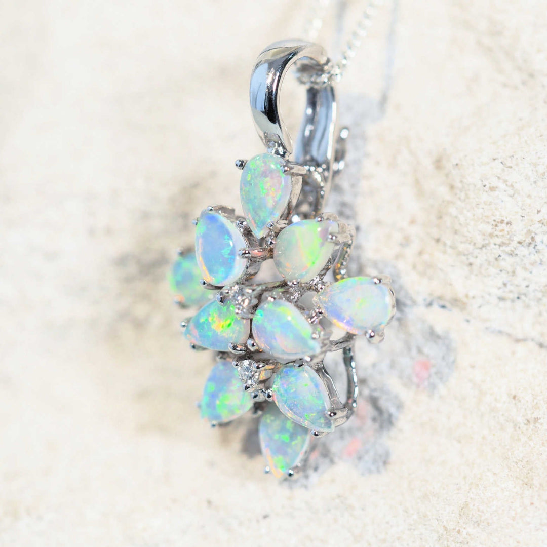 Viva – 18 Karat White Gold Crystal Opal Pendant