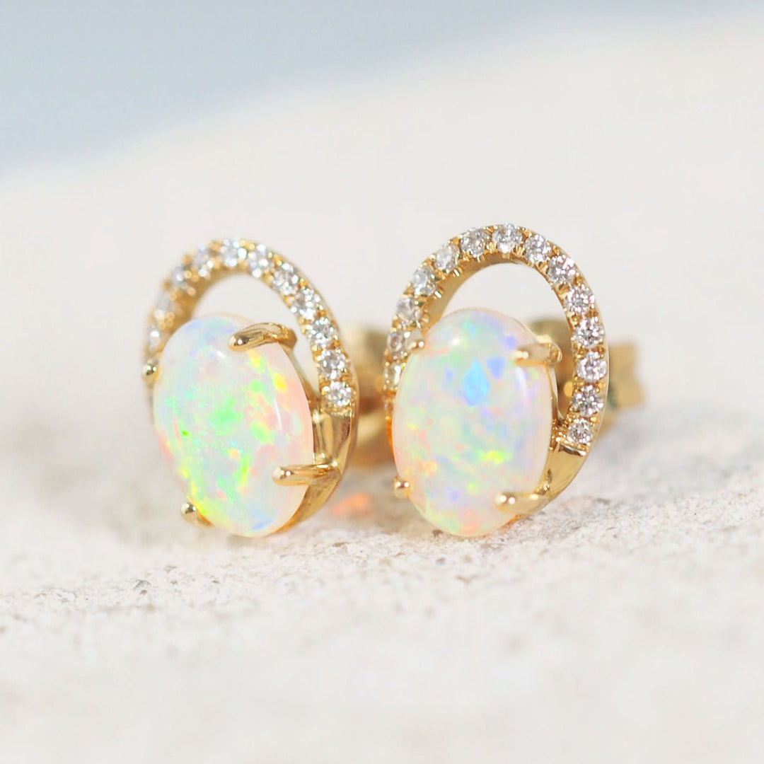 Nova – 18 Karat Gold Multicolor Opal Earrings