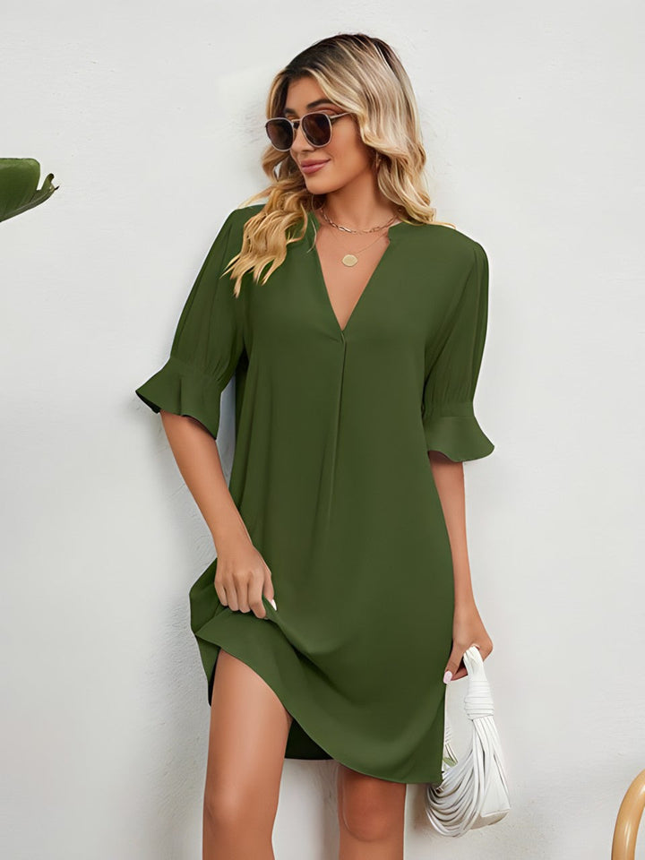 Annelie - Breezy V-Neck Dress