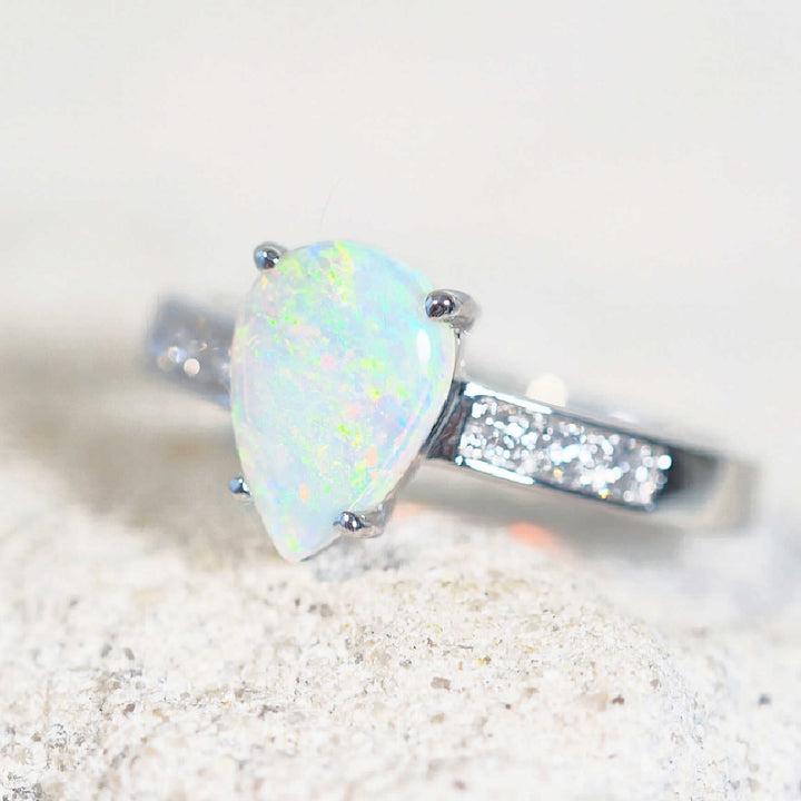 Luna – 18 Carat White Gold Crystal Opal Ring