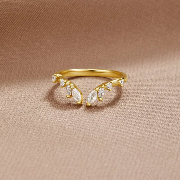 Ainara - Gold Crystal Wine Ring