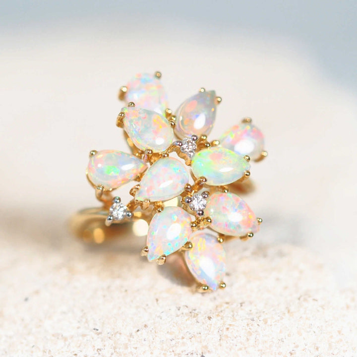 Kelise – 18 Carat Gold Multicolor Crystal Opal Ring