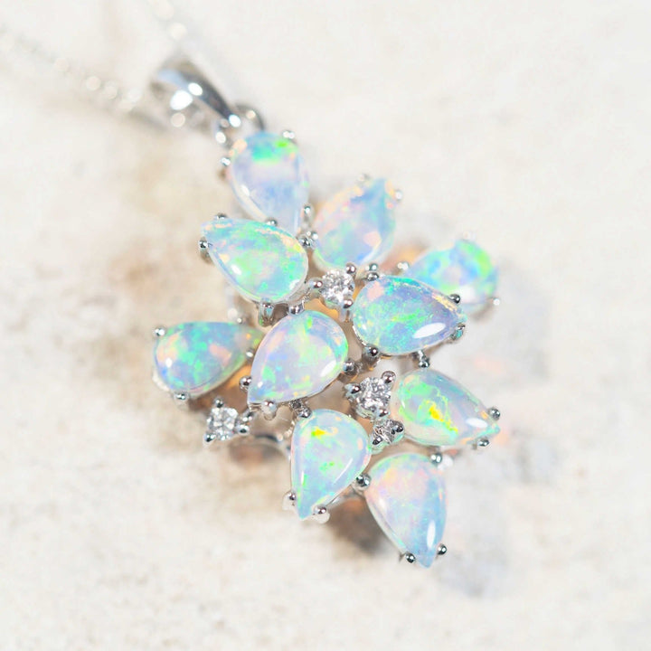 Lila – 18-Carat White Gold Crystal Opal Pendant