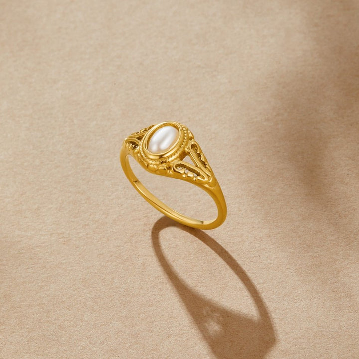 Basilia - Vintage Pearl Ring