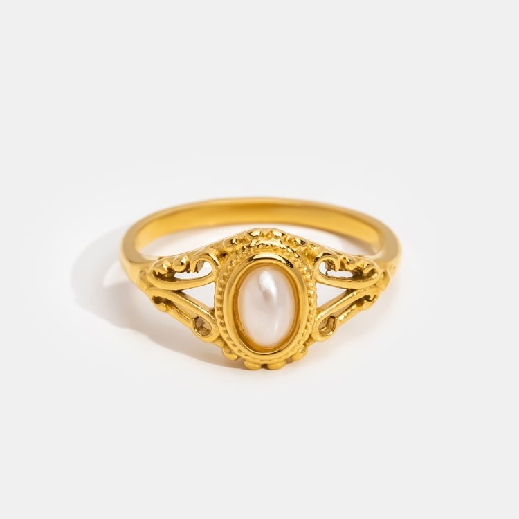 Basilia - Vintage Pearl Ring